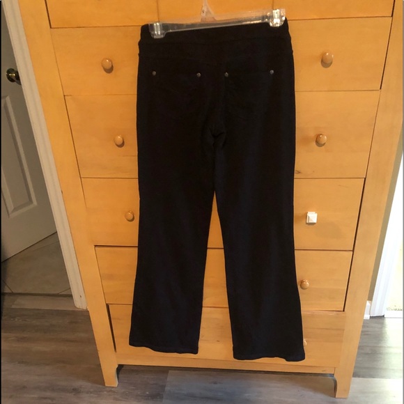 Athleta wide leg leggings pants. - Picture 2 of 4